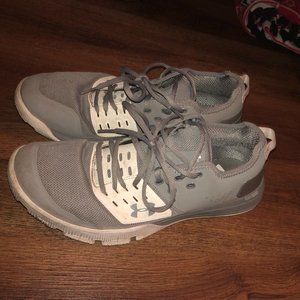 Under Armour training shoe(Size9)